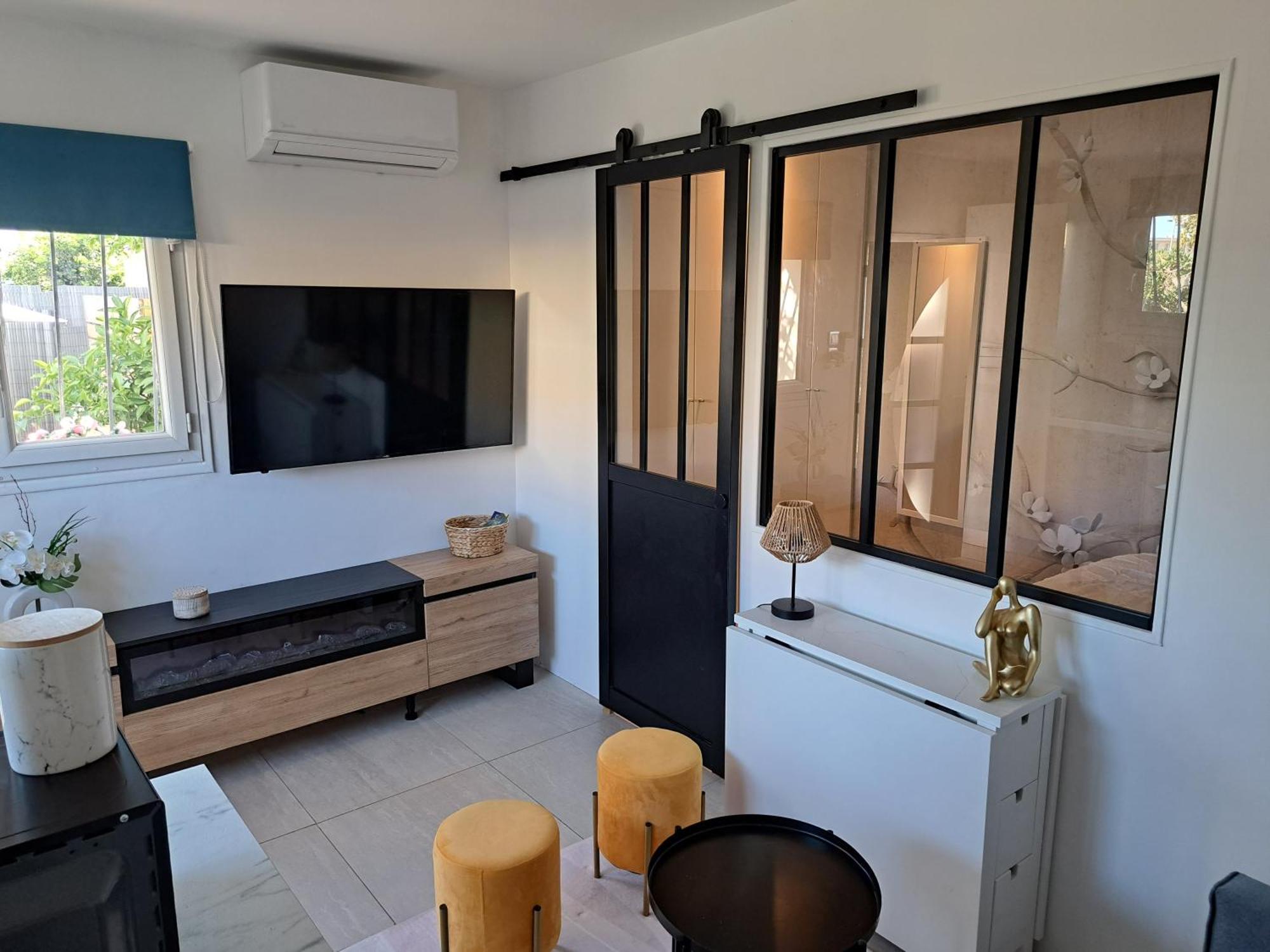 Seduisant Studio Avec Cour Privative La Crau Exteriér fotografie